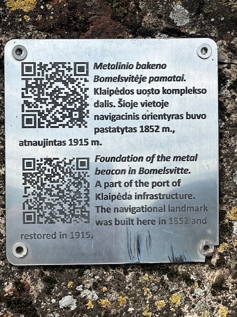 Informacija ant Klaipėdos bakeno pamatų.